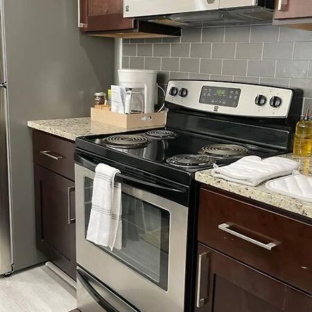 Cozy, High Rise, Large Studio Facing Downtown . Apartment Baltimore Exterior foto