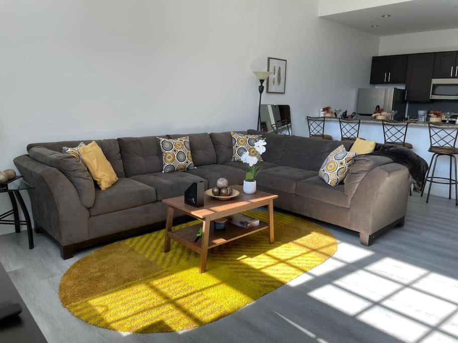 Cozy, High Rise, Large Studio Facing Downtown . Apartment Baltimore Exterior foto