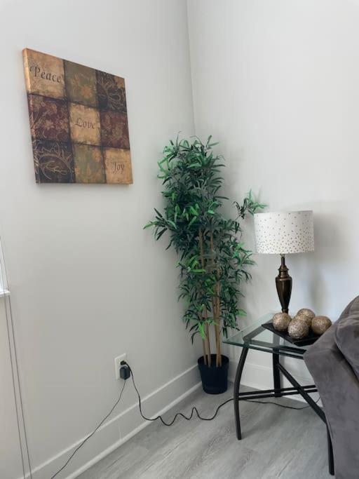 Cozy, High Rise, Large Studio Facing Downtown . Apartment Baltimore Exterior foto